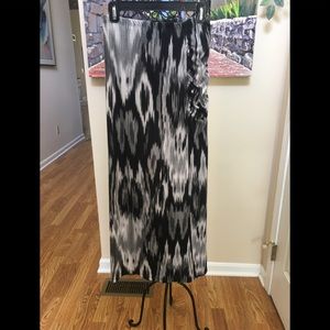 Tie Dye Maxi Skirt With Thigh-High Slit Fits XS.